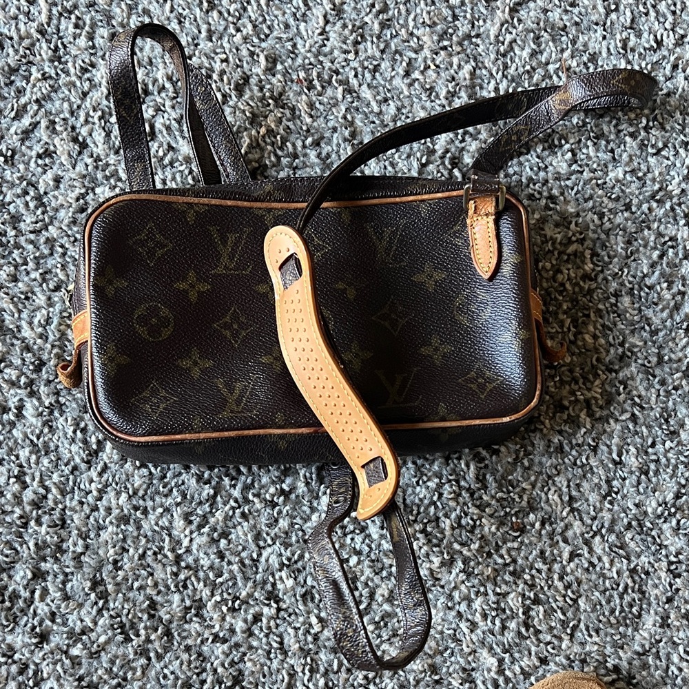 vintage Louis Vuitton Monogram Pochette Marly Bandoulière crossbody bag